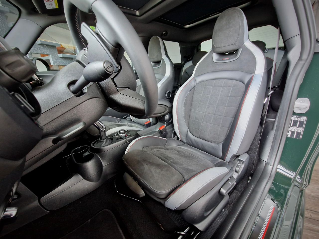 mini cooper 2024 / foto grande (2)