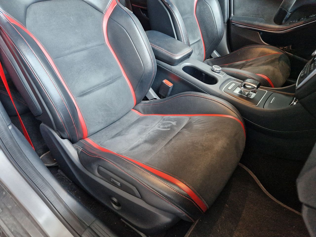 Mercedes GLA 45 Edition One  - Foto 18