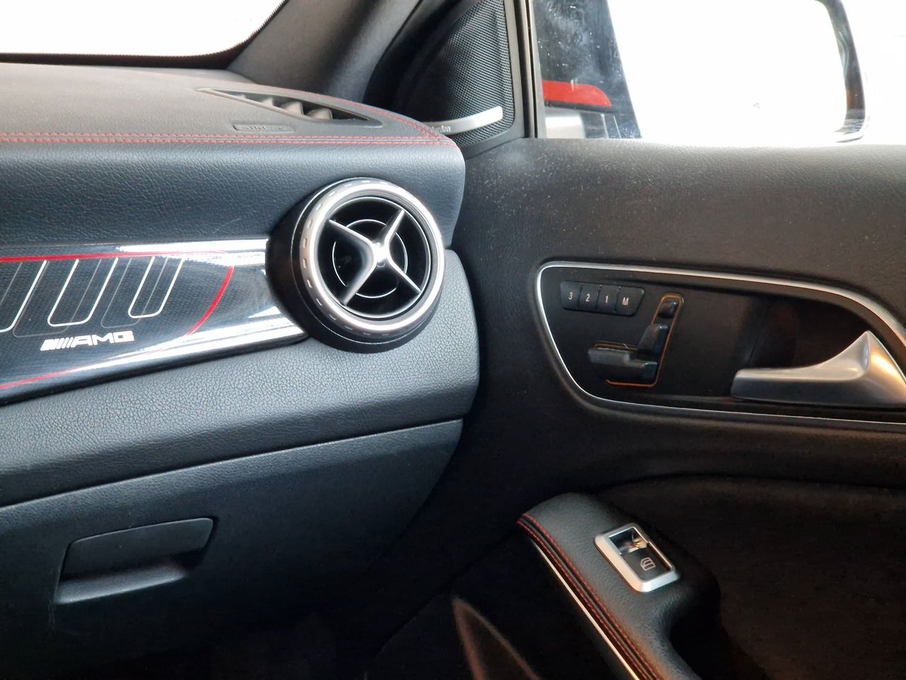 Mercedes GLA 45 Edition One  - Foto 24