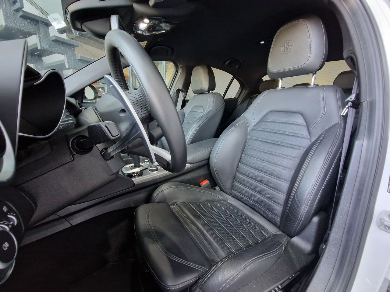 alfa romeo giulia 2022 / foto grande (2)