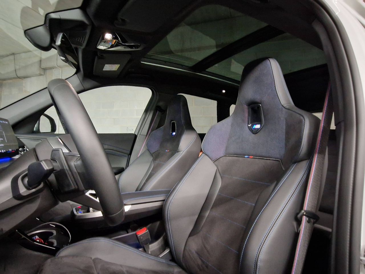 BMW iX1 xDrive30e  - Foto 5