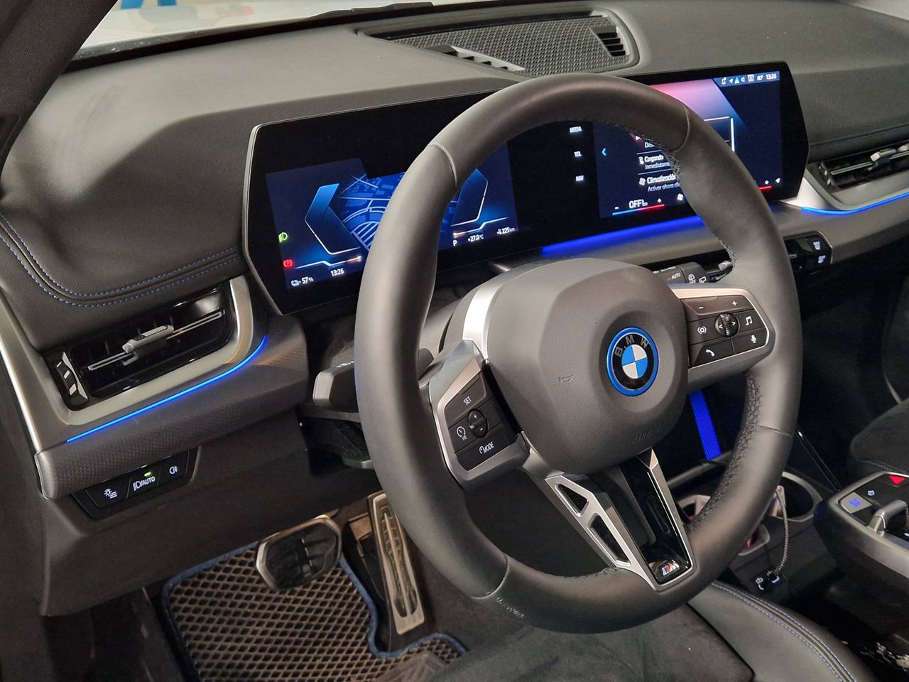 BMW iX1 xDrive30e  - Foto 4