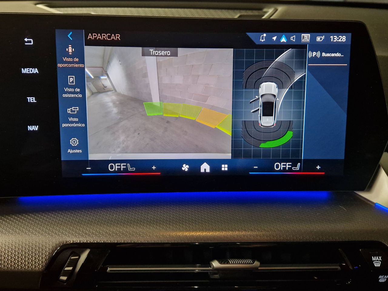 BMW iX1 xDrive30e  - Foto 12