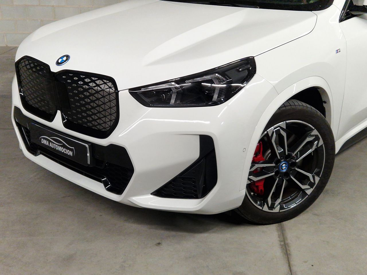 BMW iX1 xDrive30e  - Foto 8