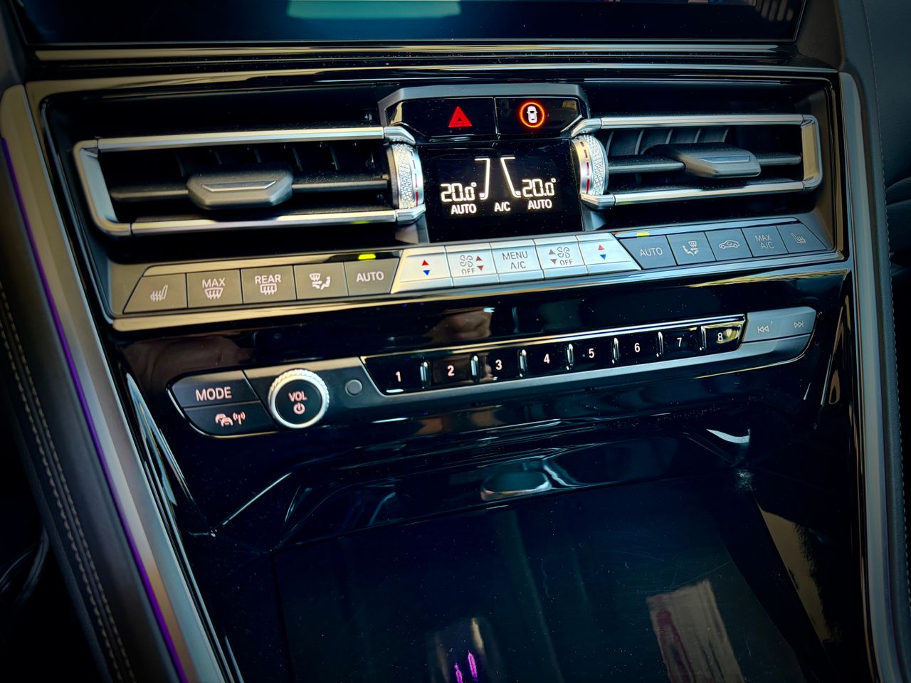 BMW Serie 8 850i Xdrive - Foto 33