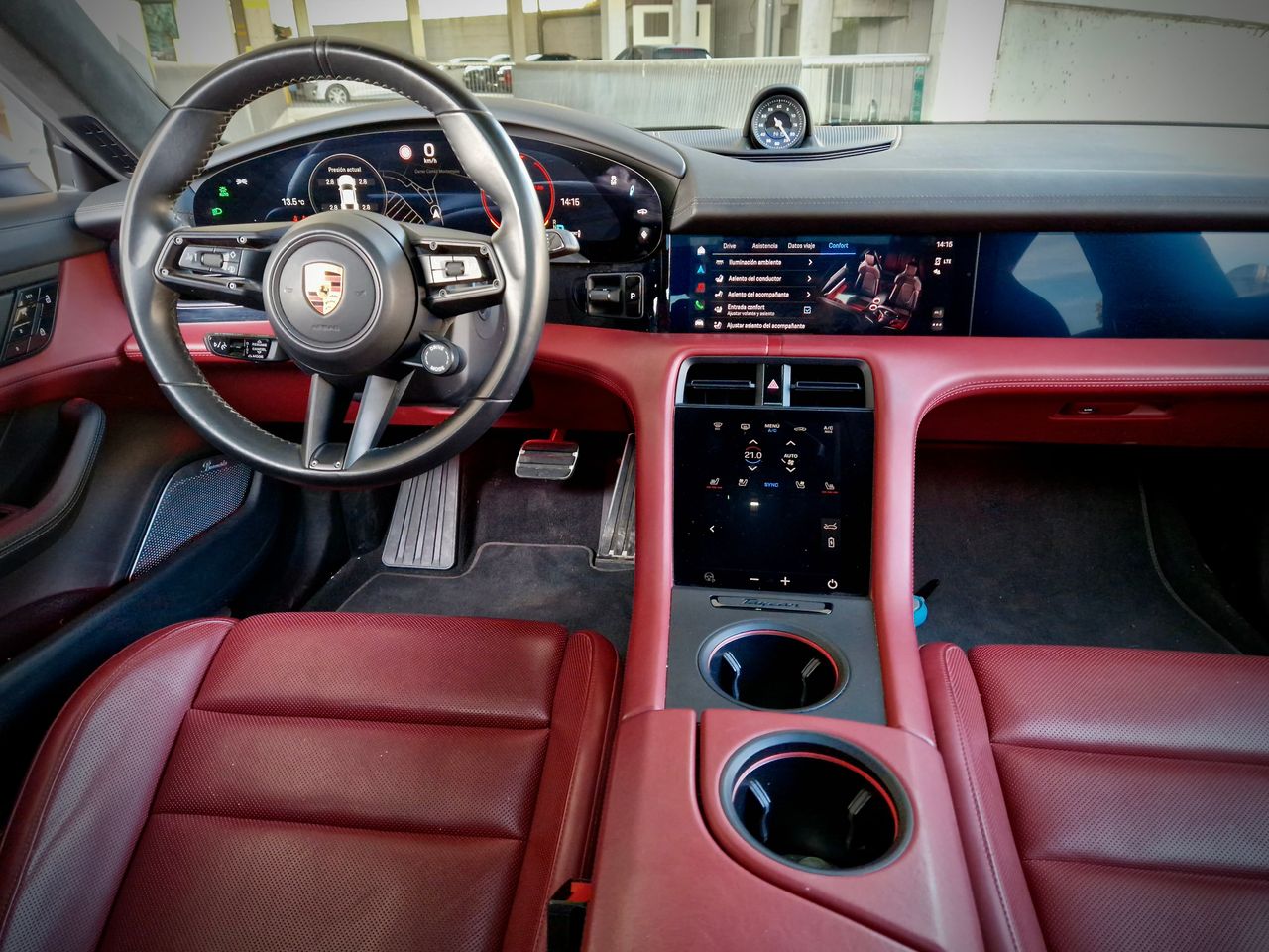 Porsche Taycan TURBO - Foto 22