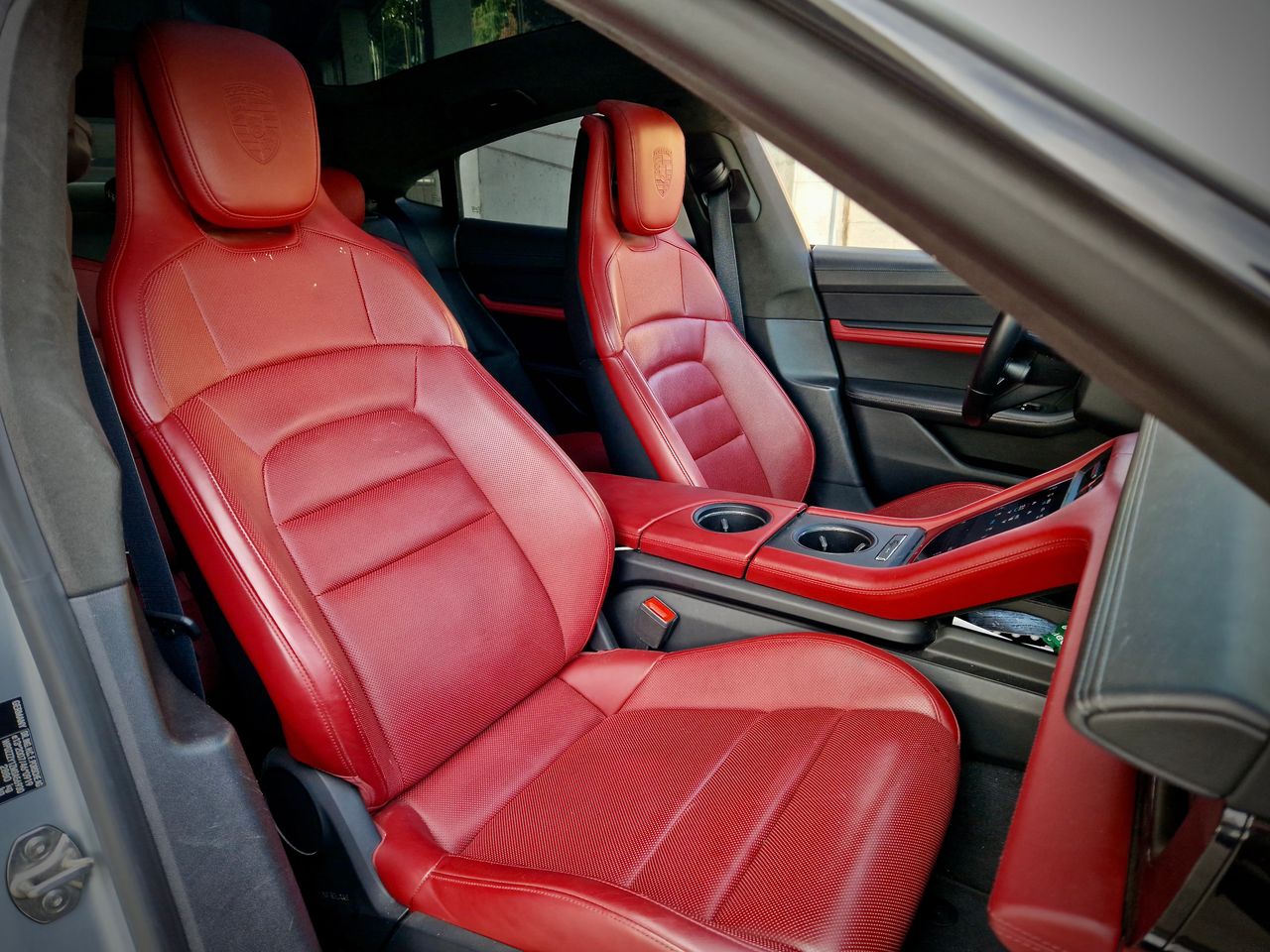 Porsche Taycan TURBO - Foto 8