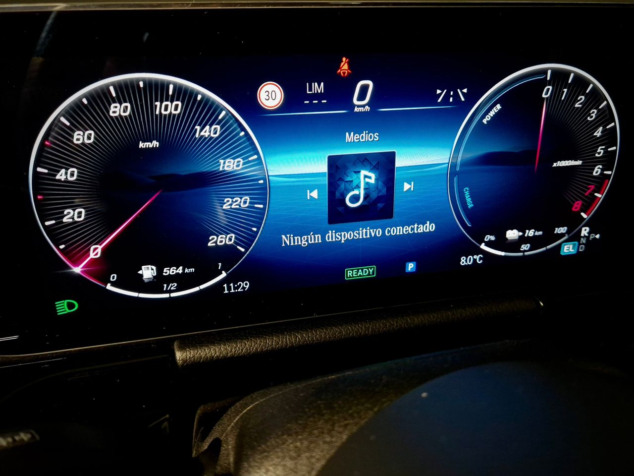 Mercedes GLA 250e - Foto 22