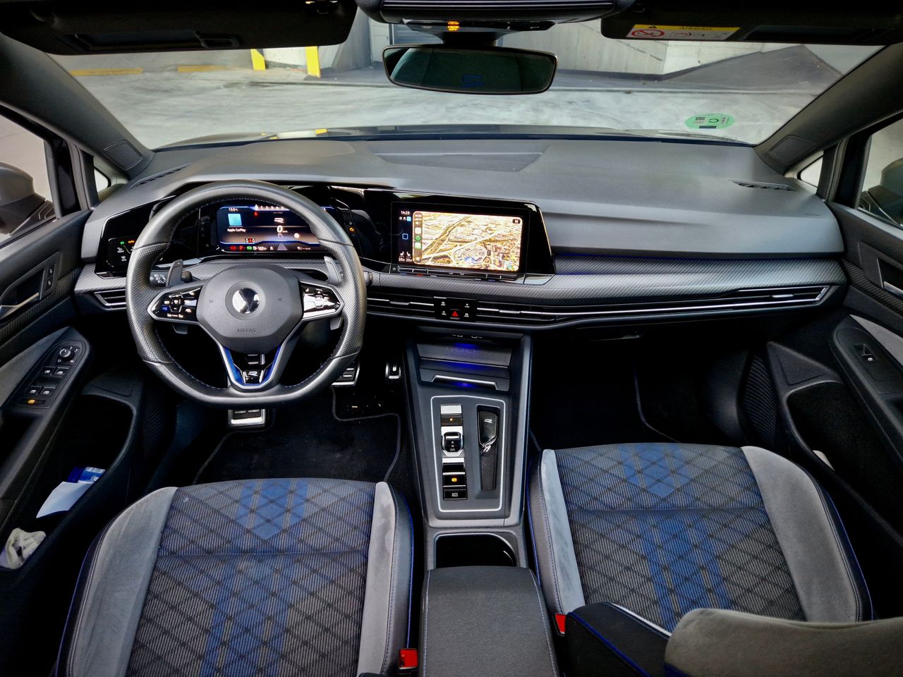 Volkswagen Golf R - Foto 16