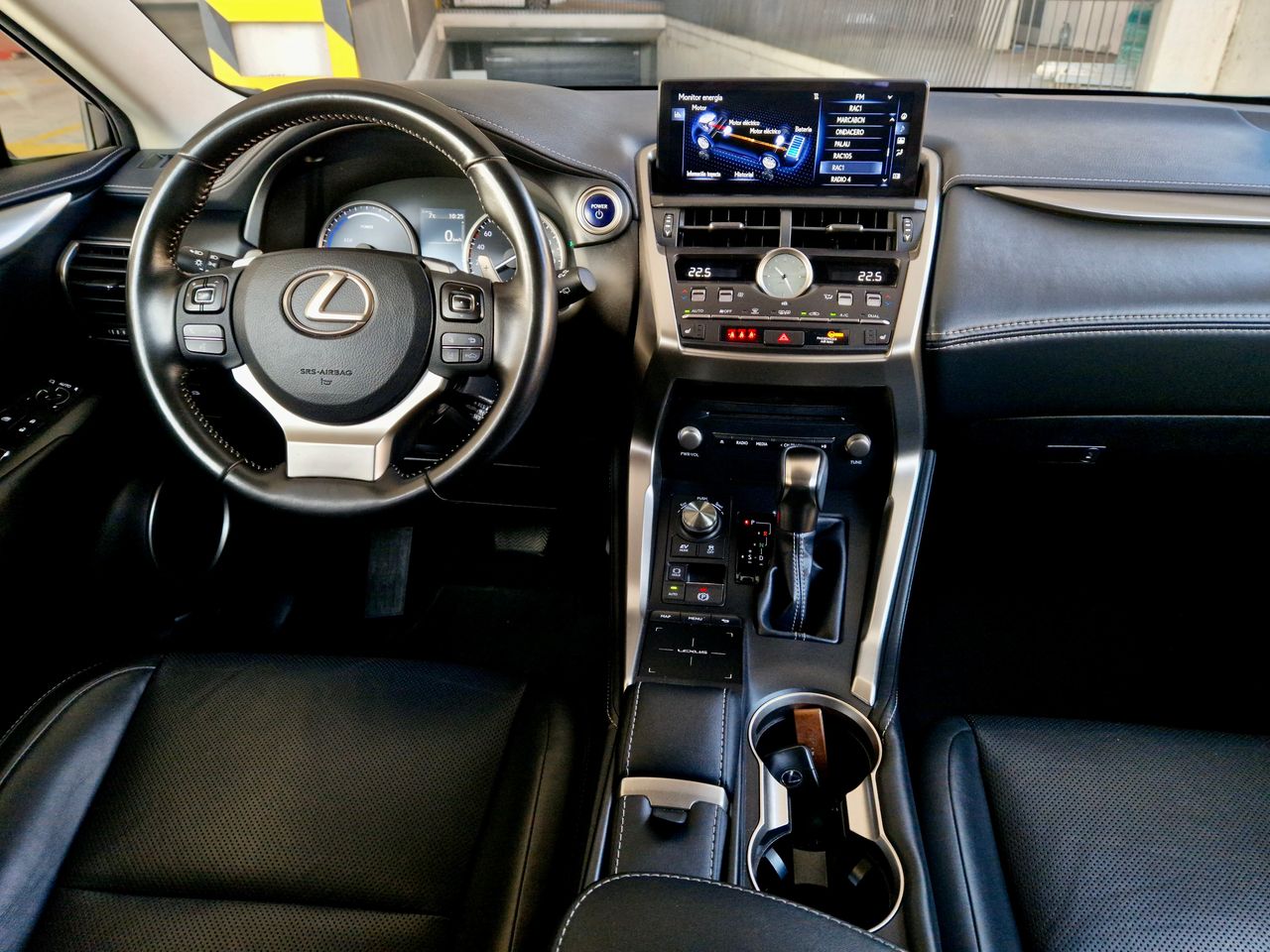 Lexus NX 300h - Foto 21