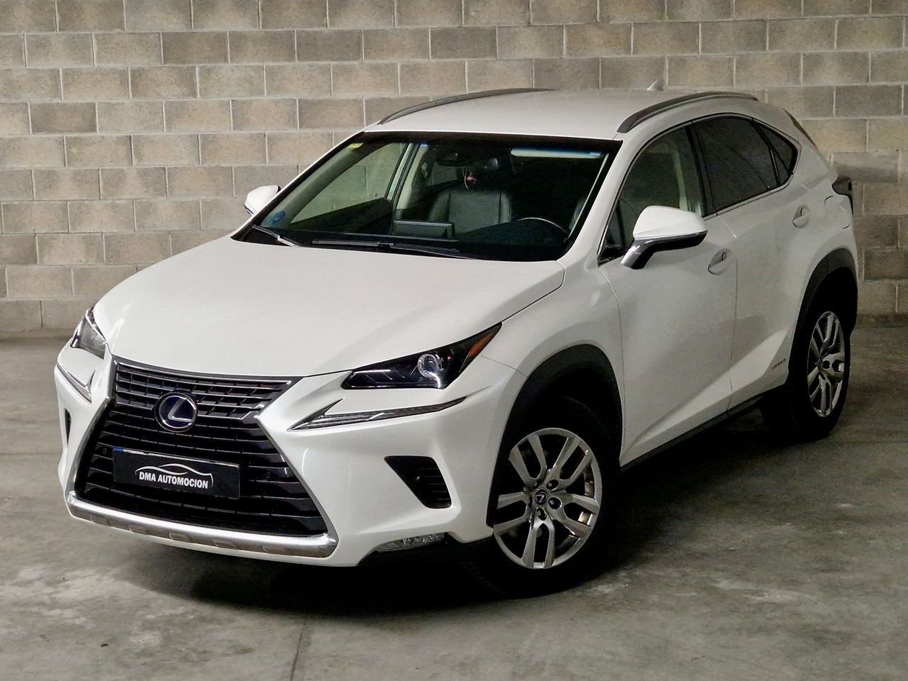 Lexus NX 300h - Foto 18