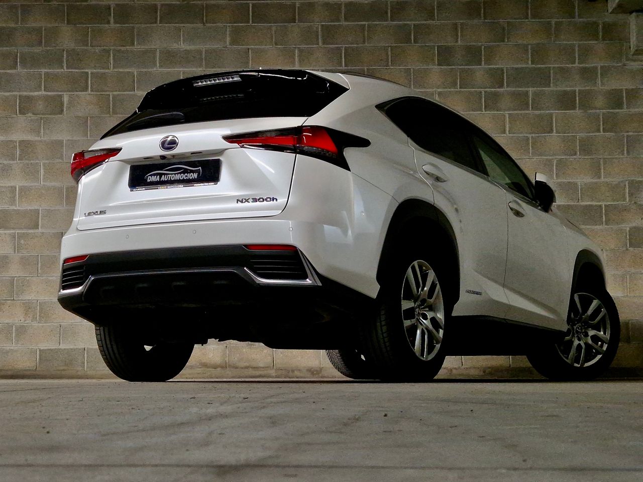Lexus NX 300h - Foto 11