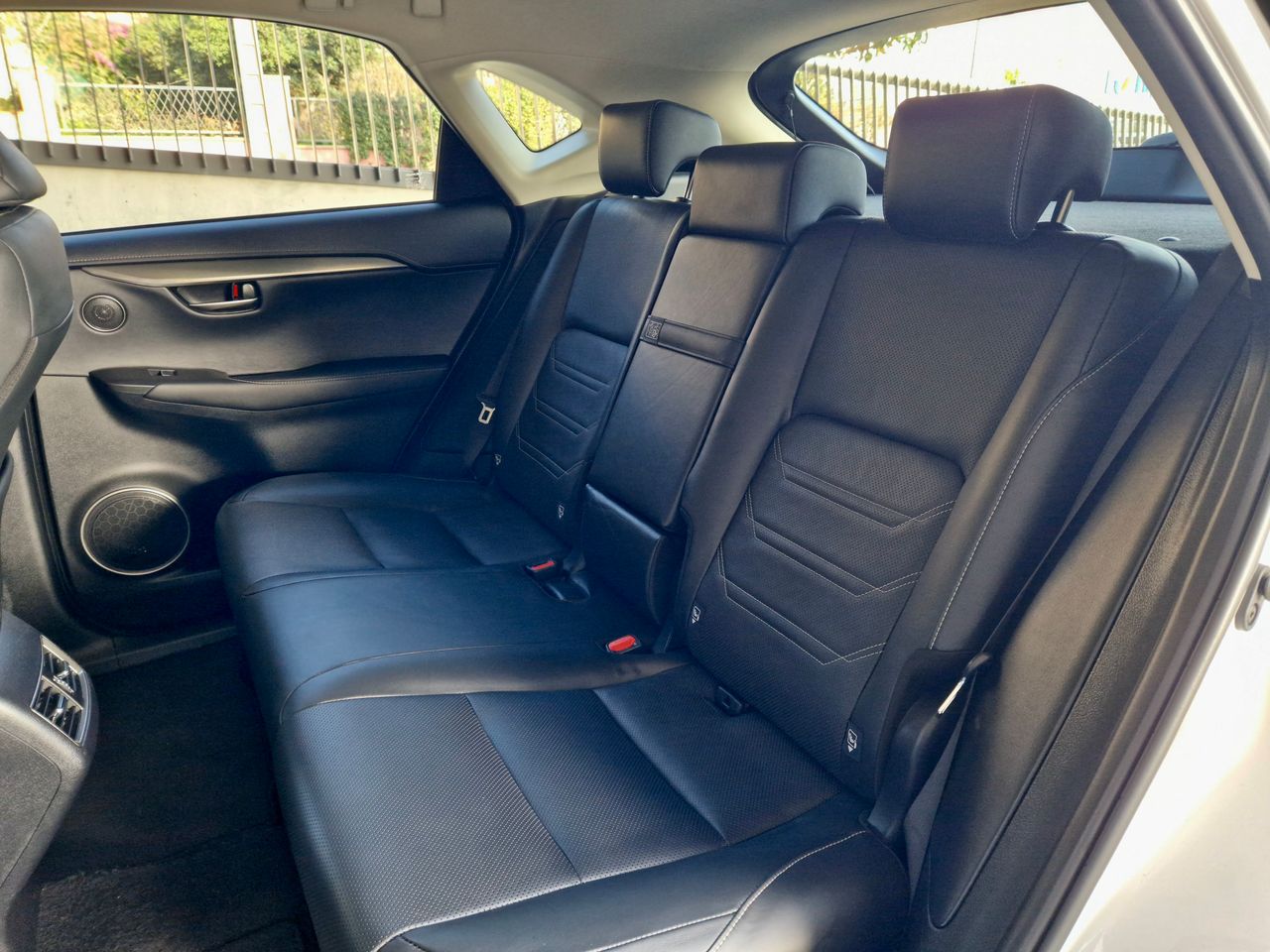 Lexus NX 300h - Foto 33