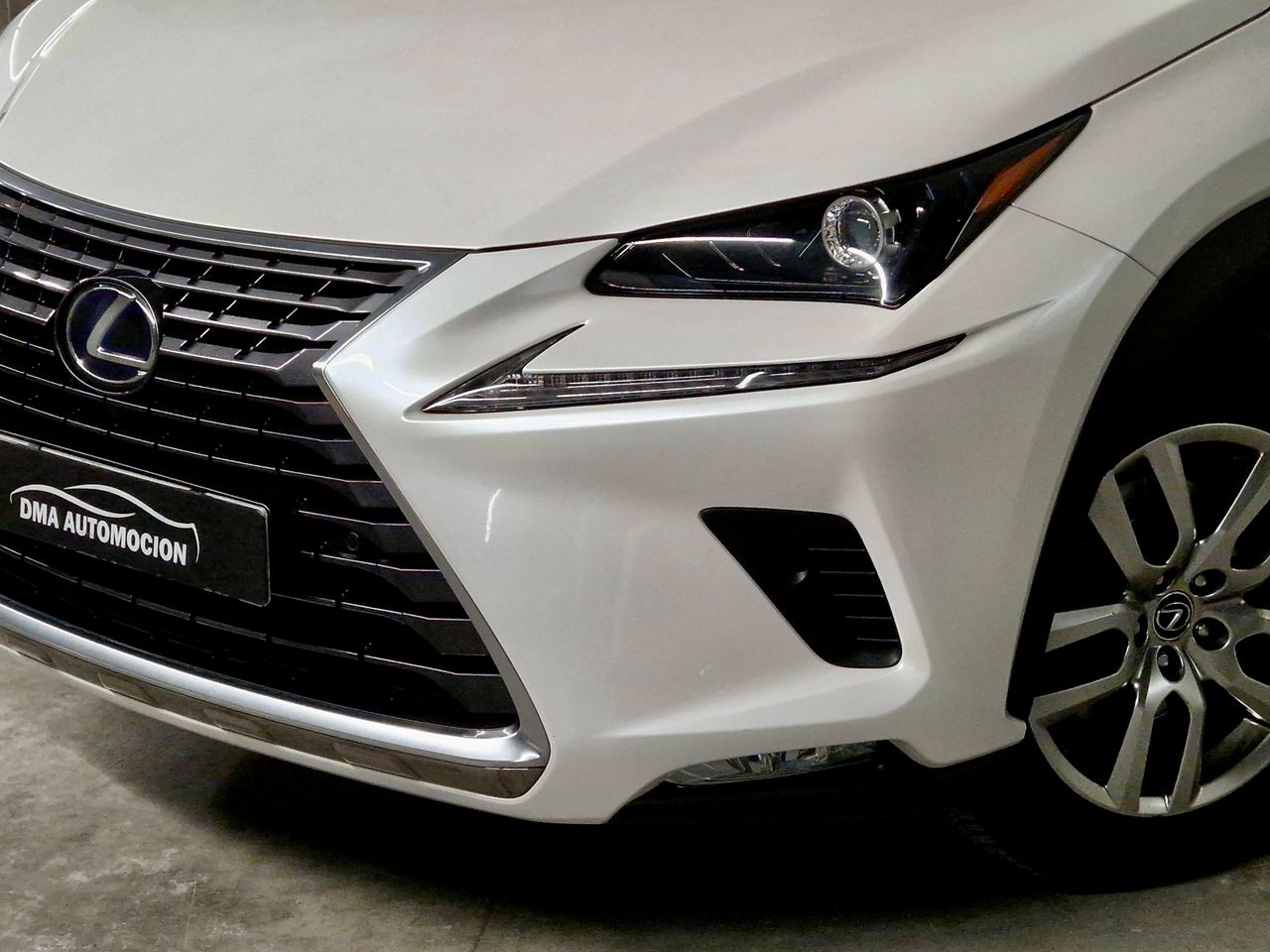 Lexus NX 300h - Foto 19