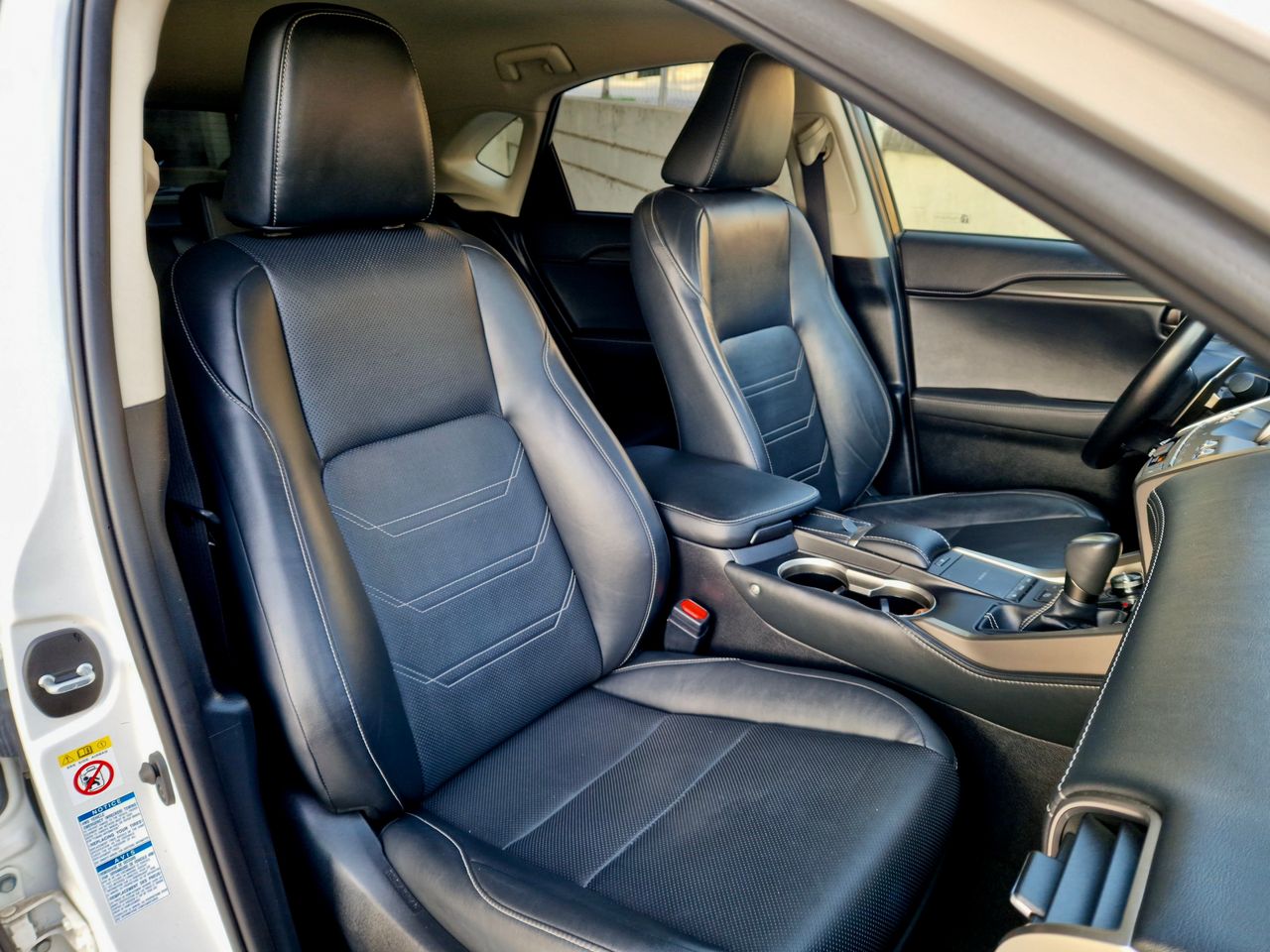 Lexus NX 300h - Foto 9