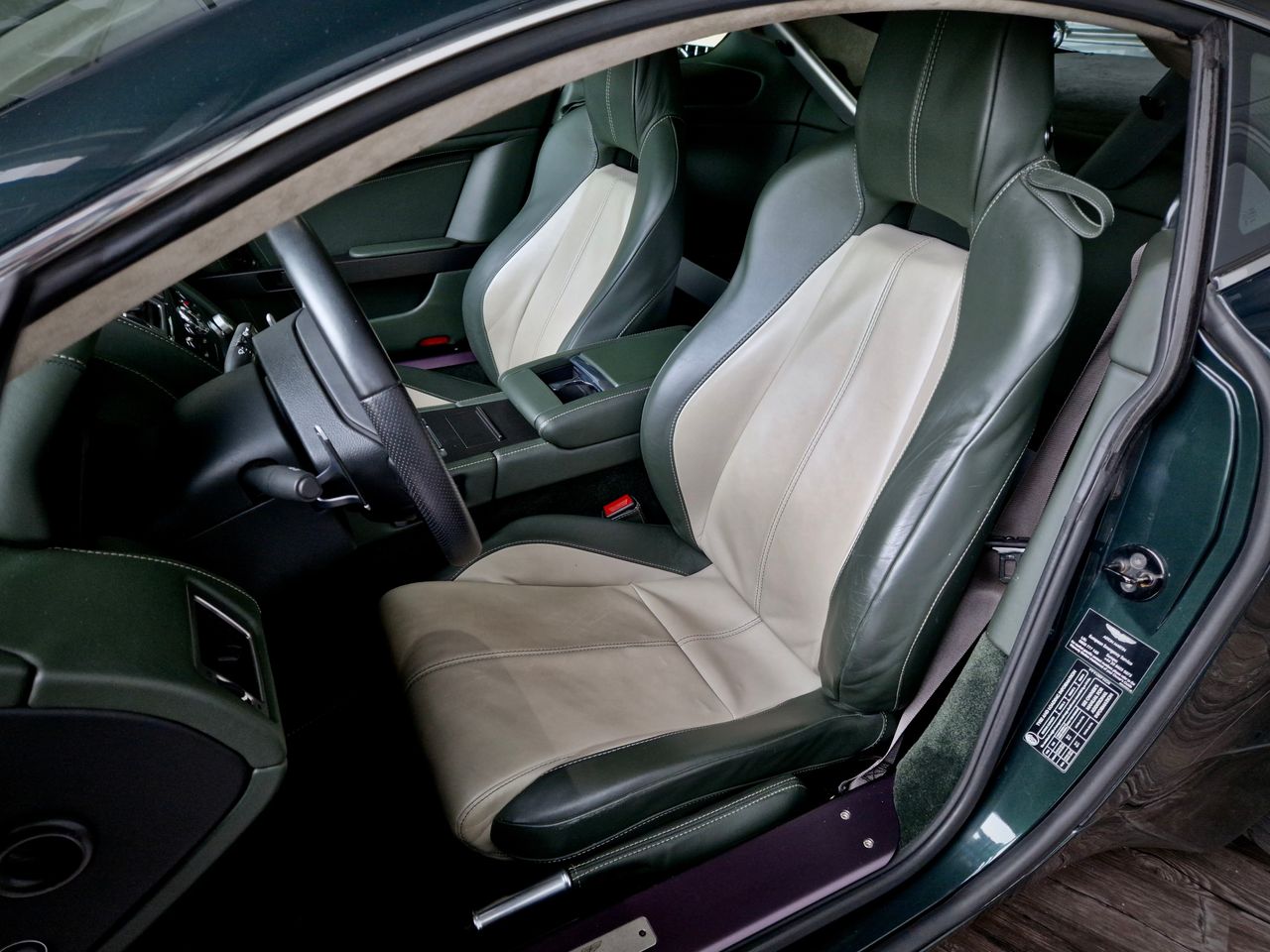 Aston martin V8 Vantage Sportshift - Foto 4