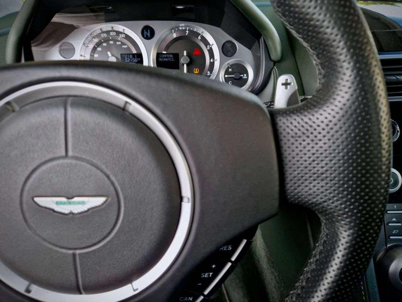 Aston martin V8 Vantage Sportshift - Foto 16