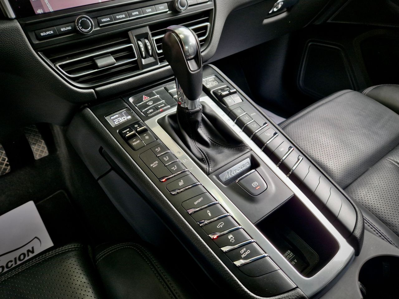 Porsche Macan . - Foto 23