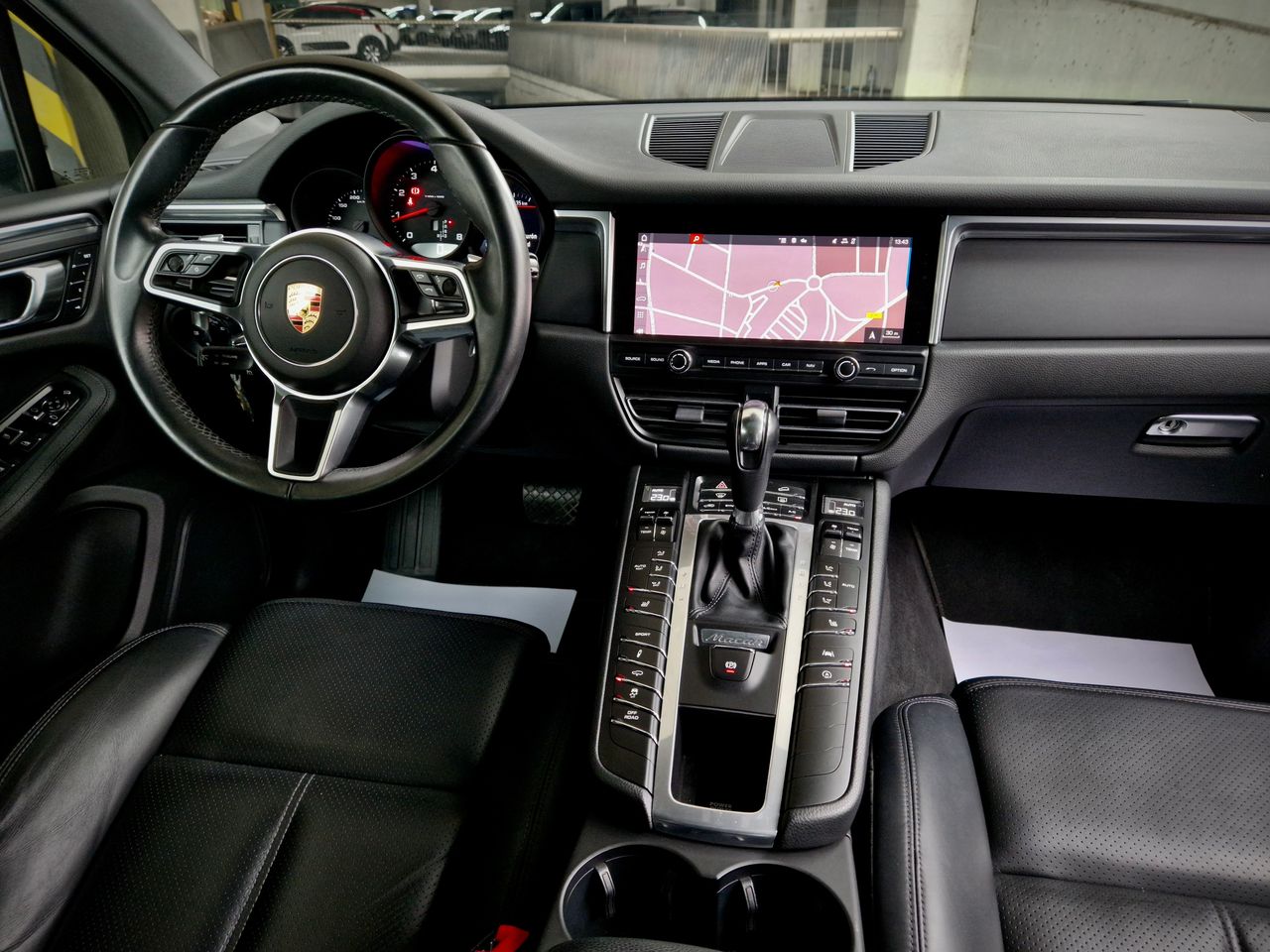 Porsche Macan . - Foto 27