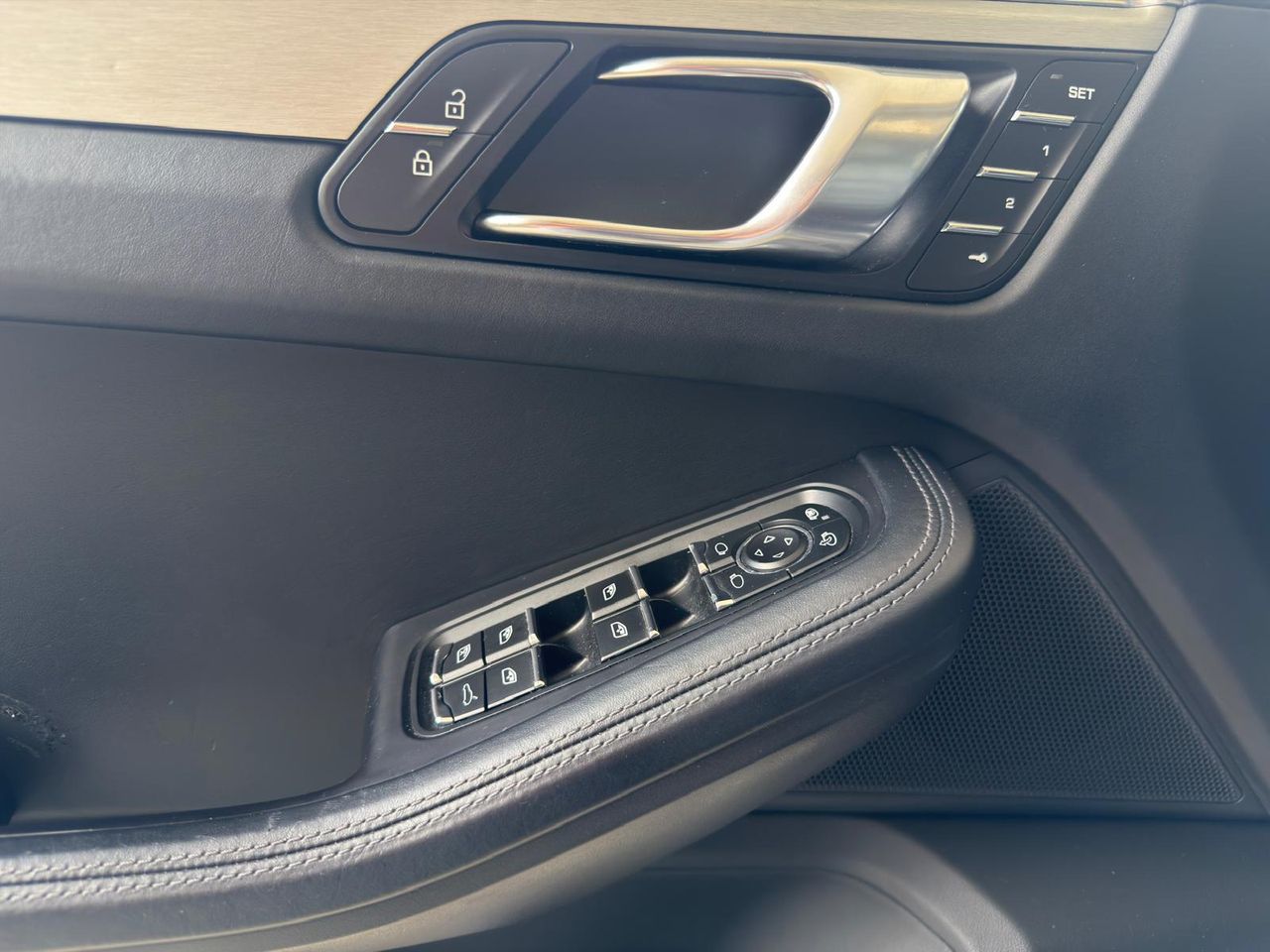 Porsche Macan Turbo - Foto 24