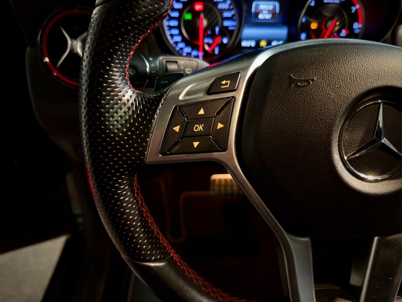 Mercedes GLA AMG GLA 45 4MATIC - Foto 14