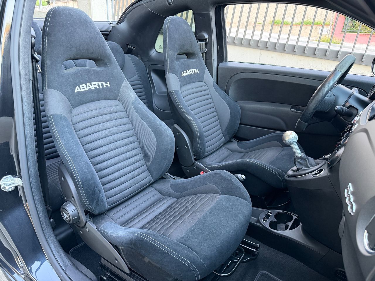 Abarth 695 695 1.4 T-JET 132 kW - Foto 10