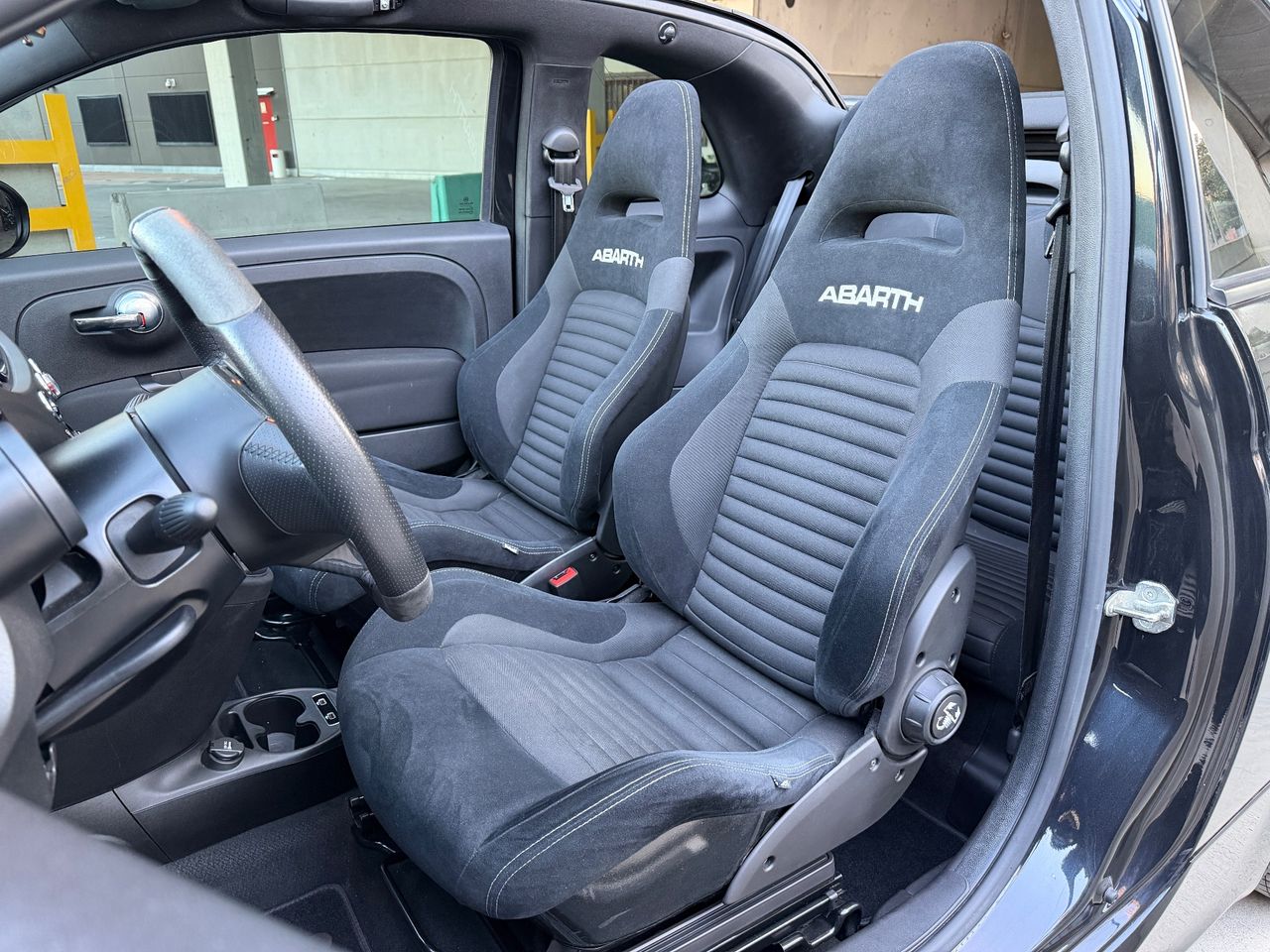 Abarth 695 695 1.4 T-JET 132 kW - Foto 4
