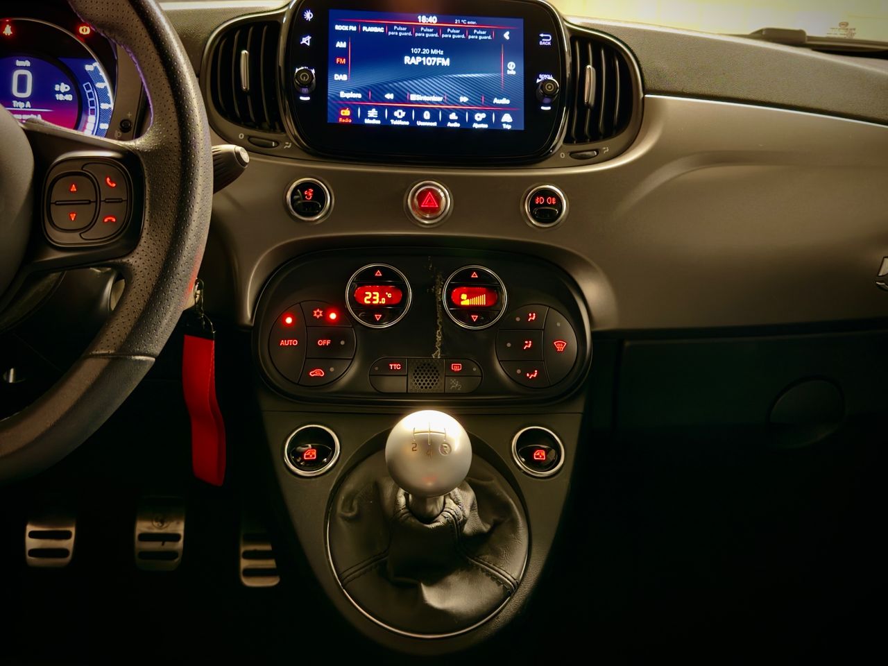 Abarth 595 1.4 T-JET 121 kW - Foto 18