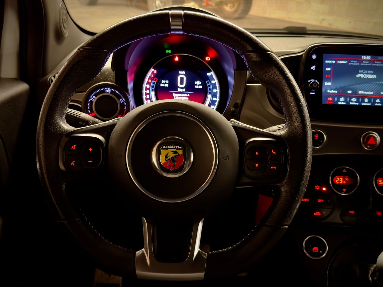 Abarth 595 1.4 T-JET 121 kW - Foto 6