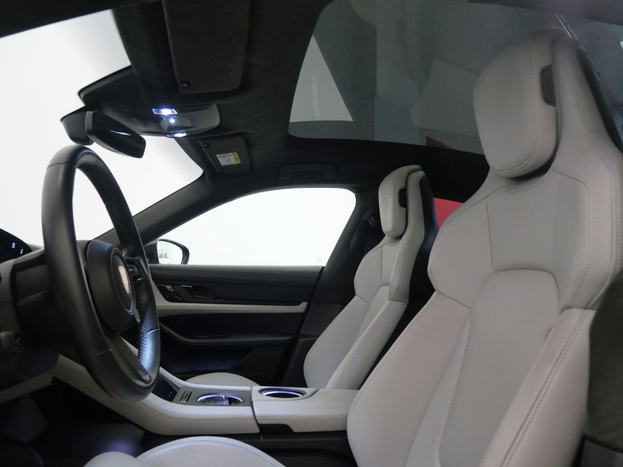 Porsche Taycan TURBO - foto 12