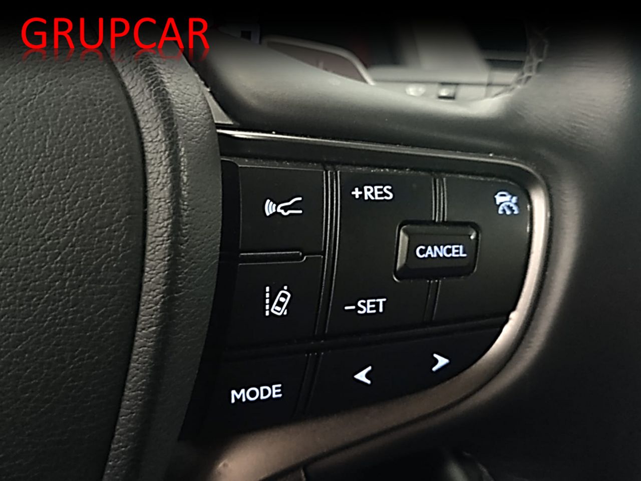 Lexus UX 300 e - foto 37