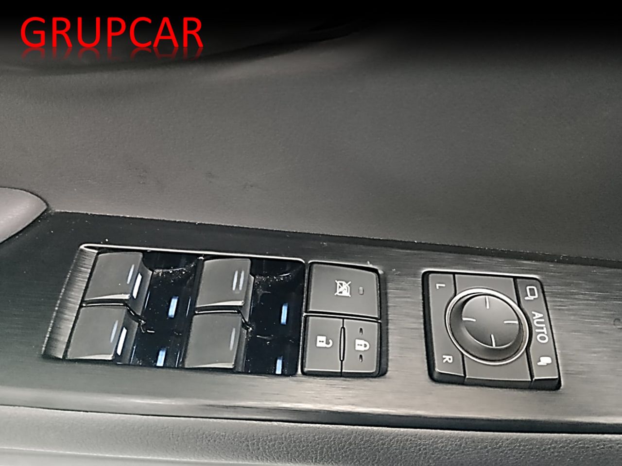 Lexus UX 300 e - foto 45