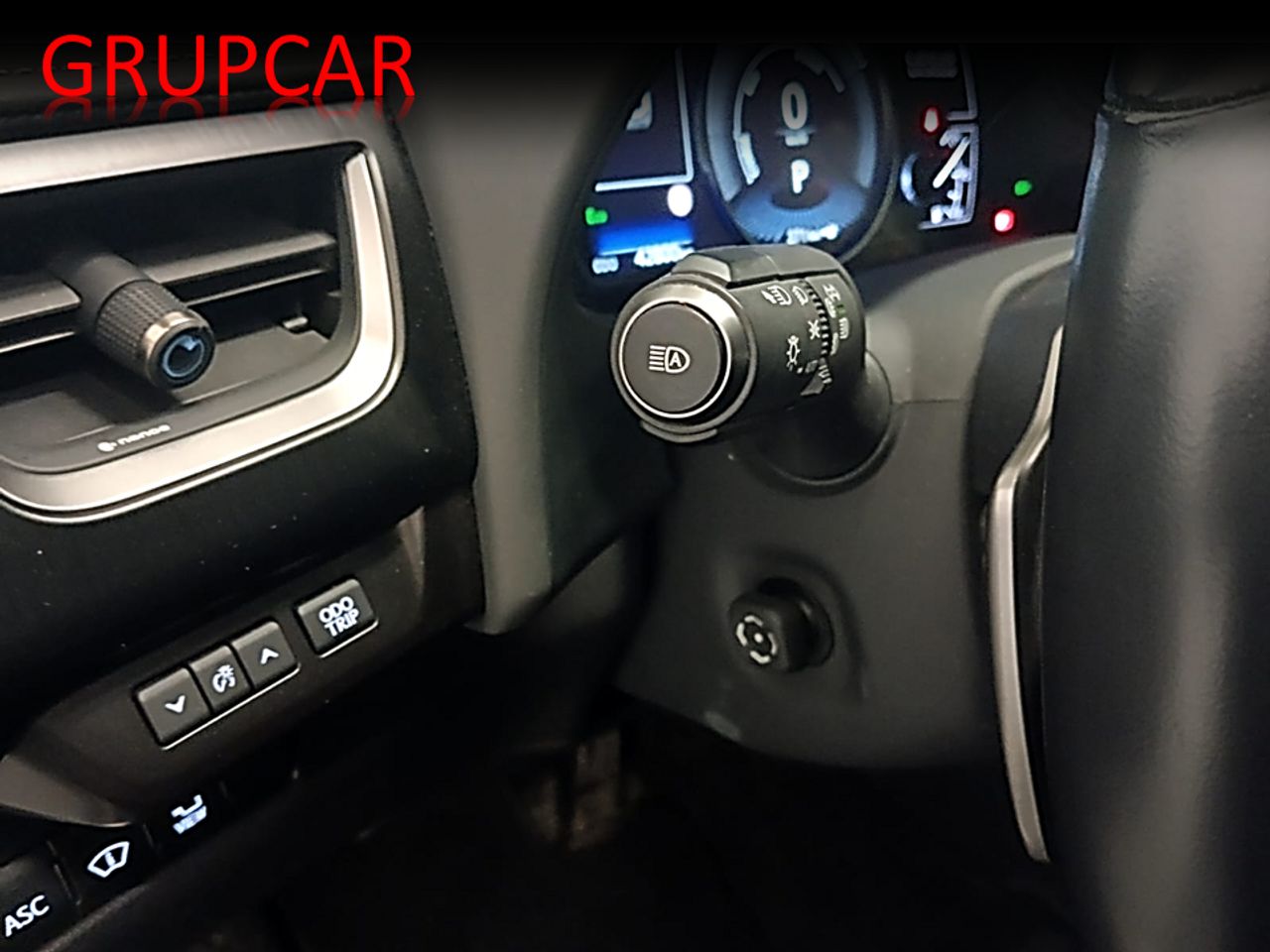 Lexus UX 300 e - foto 33