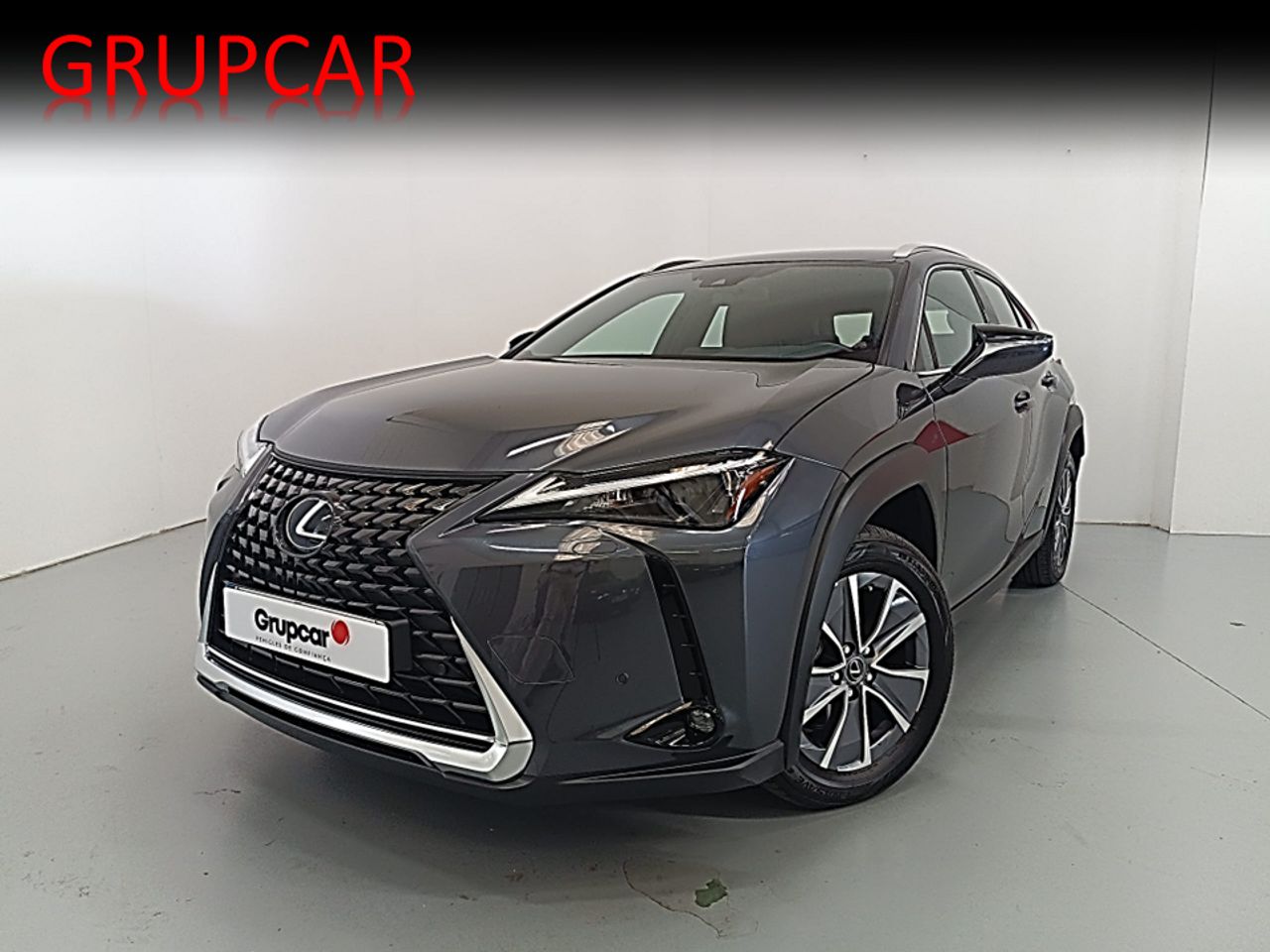 Foto lexus ux 2025 /