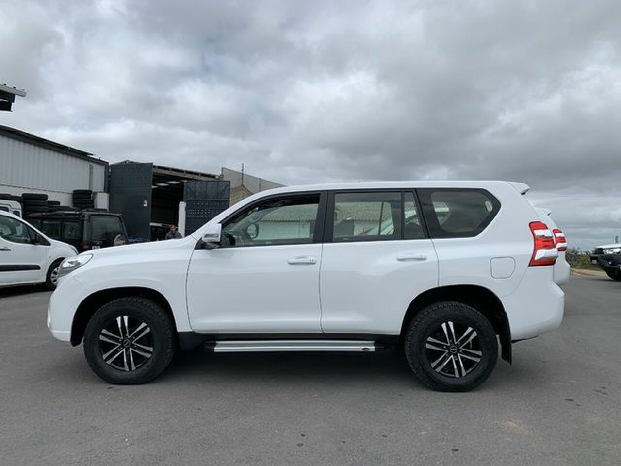 toyota land cruiser 2016 / foto grande (2)
