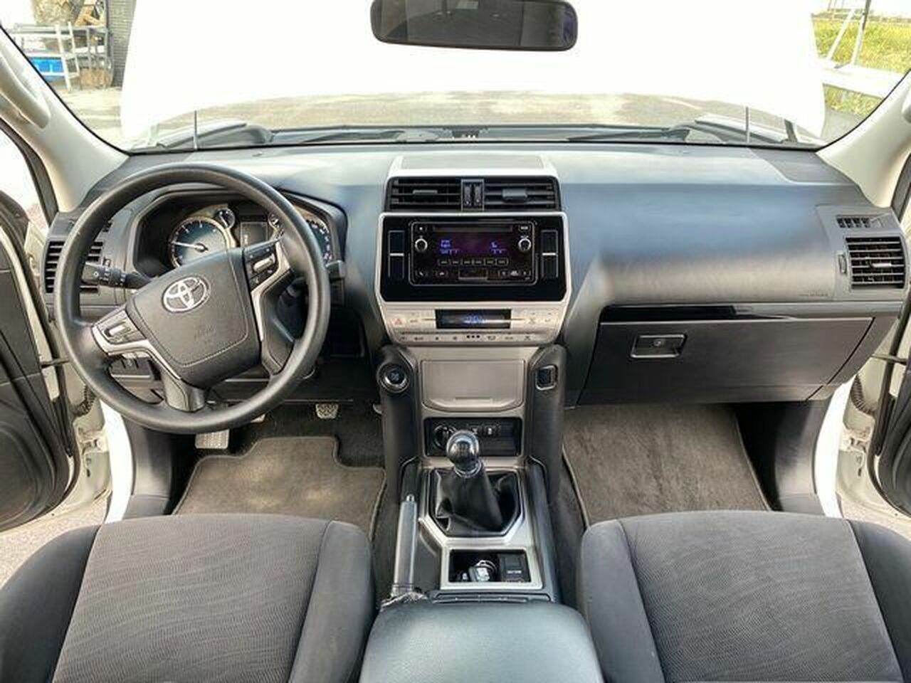 toyota land cruiser 2018 / foto grande (3)