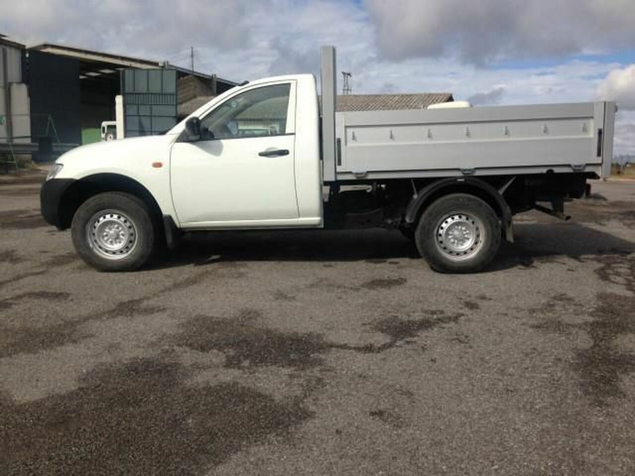 Mitsubishi l200 2020  de segunda mano - mitsubishi l200 2015 /