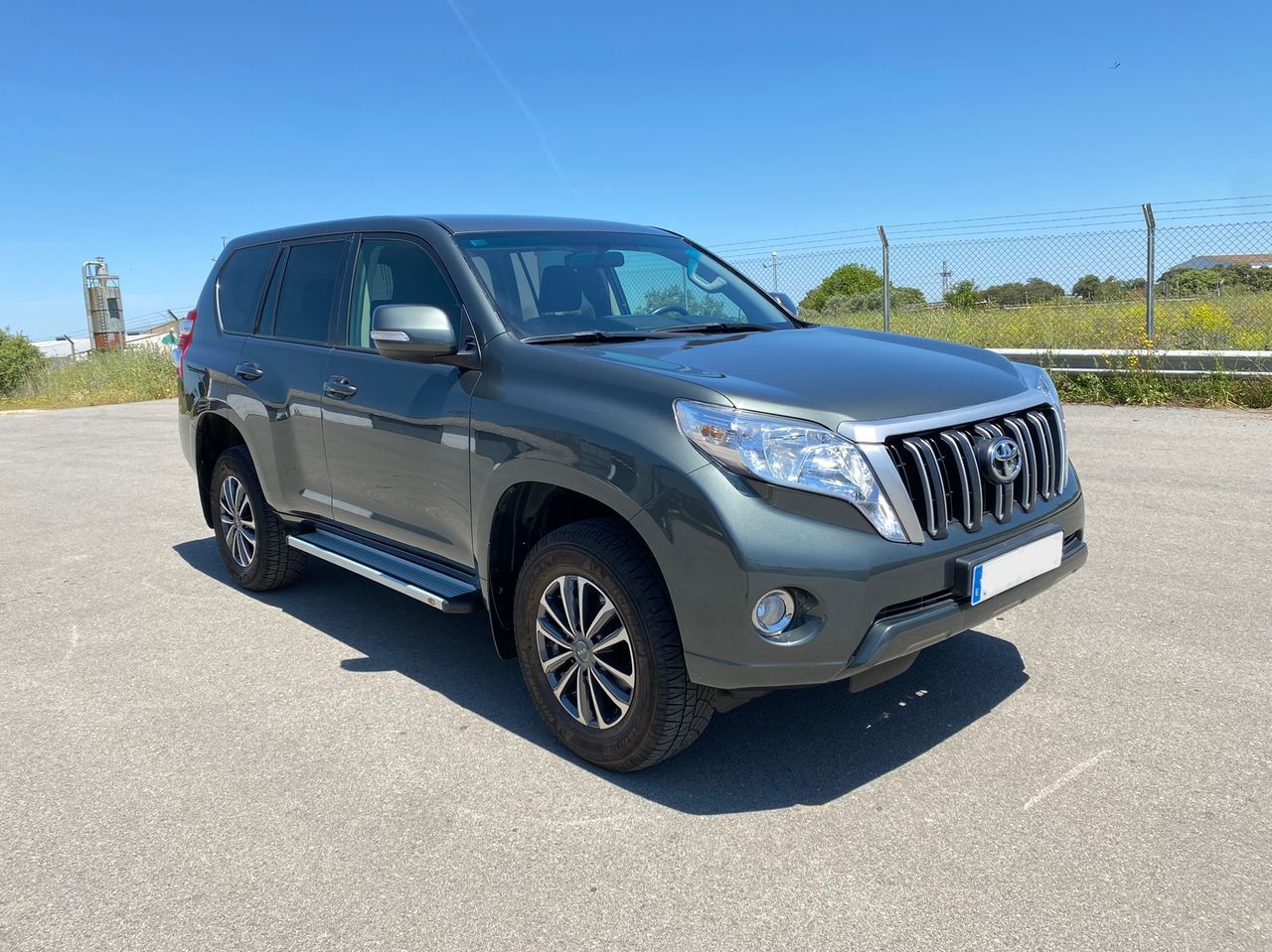 toyota land cruiser 2016 / foto grande (2)