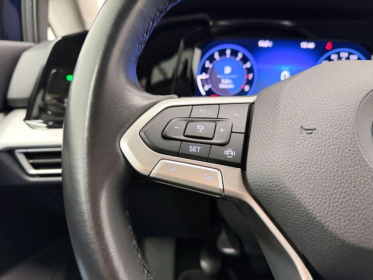 Volkswagen Golf Life 1.0 TSI 81kW (110CV) Variant - foto 31