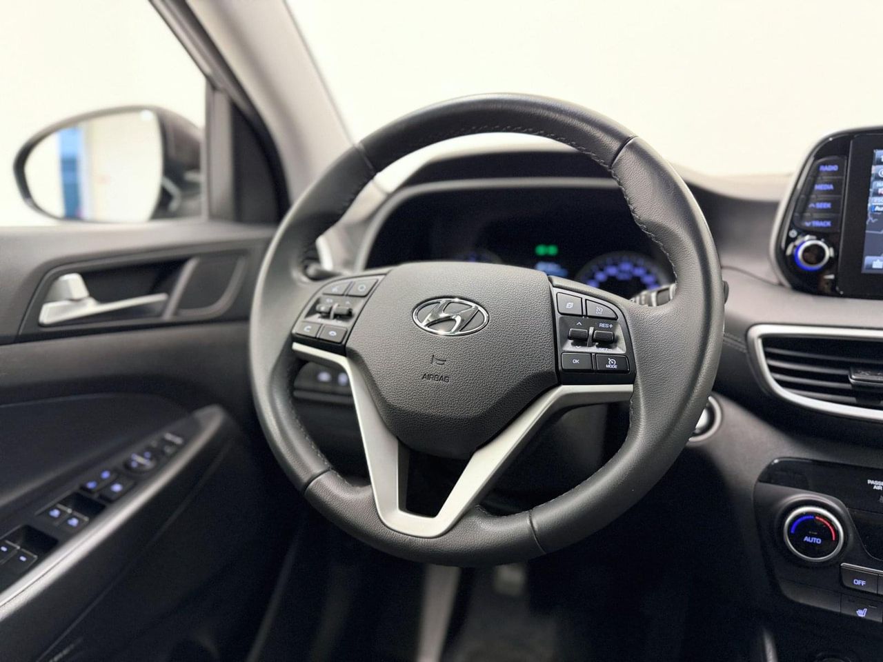 Hyundai Tucson 1.6 CRDI 85kW (116CV) 48V Tecno 4X2 - foto 30