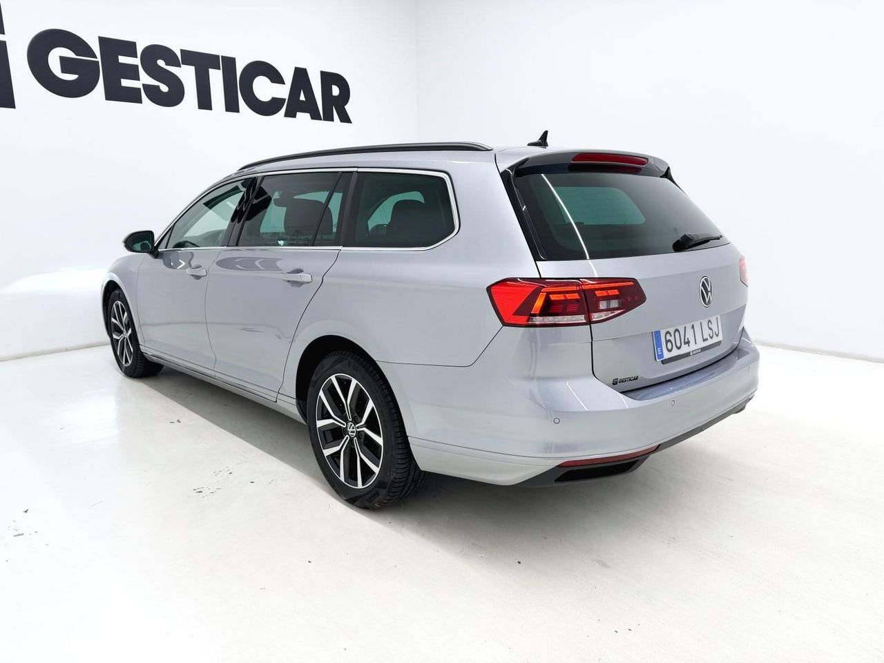Volkswagen Passat Variant Executive 2.0 TDI 110kW (150CV) - foto 17