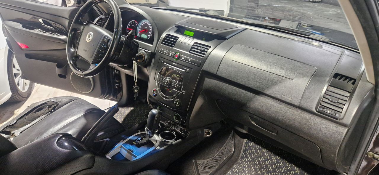 SsangYong Rexton SSANGYONG REXTON 270 XDI EXECUTIVE 4x4  PROFESIONAL AUTOMÁTICO 165CV TECHO ELECTRICO-CUERO-SENSORES TRASEROS - Foto 17