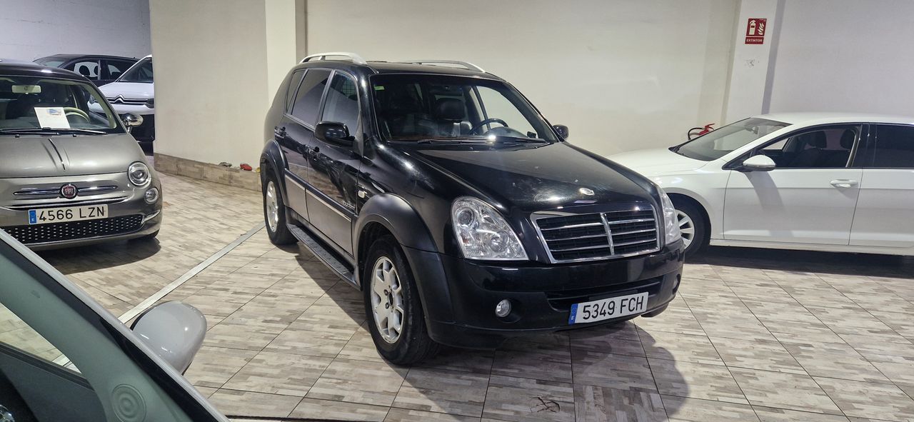 SsangYong Rexton SSANGYONG REXTON 270 XDI EXECUTIVE 4x4  PROFESIONAL AUTOMÁTICO 165CV TECHO ELECTRICO-CUERO-SENSORES TRASEROS - Foto 6