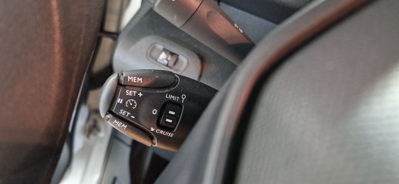 Peugeot Rifter 1.5 HDI 100CV STANDART ACTIVE PACK APPLE CARPLAY-BLUETOOTH - Foto 22