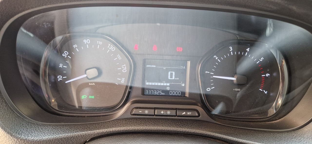 Citroën Jumpy 1.5 HDI 120CV TALLA M 9 PLAZAS CONFORT 9 PLAZAS - Foto 23