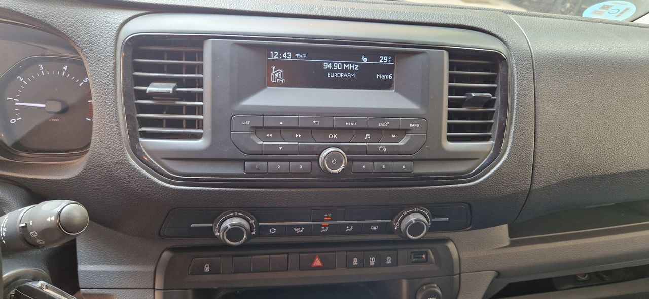 Citroën Jumpy 1.5 HDI 120CV TALLA M 9 PLAZAS CONFORT 9 PLAZAS - Foto 21