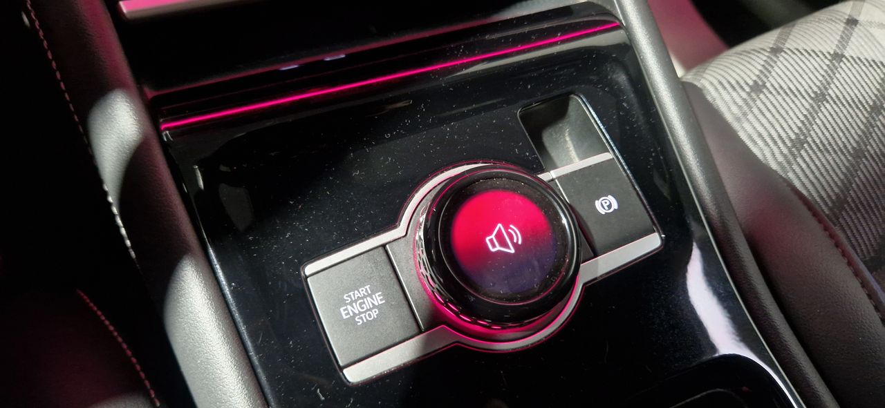 Volkswagen Tiguan R-LINE 2.0 TDI 150CV DSG FULL EQUIPE 