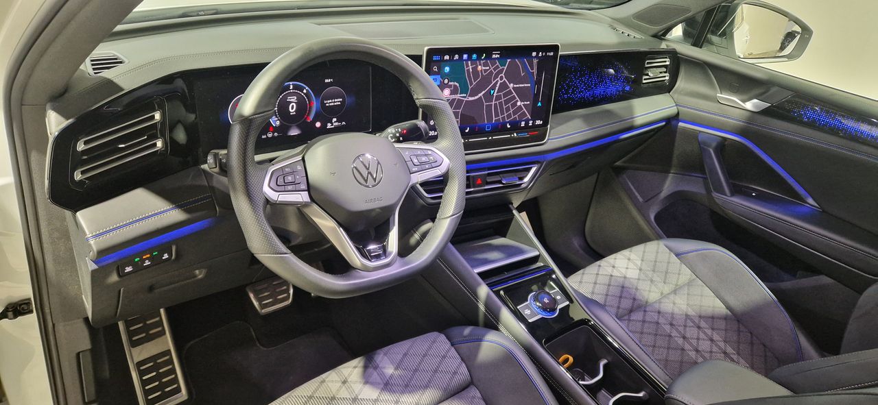 Volkswagen Tiguan R-LINE 2.0 TDI 150CV DSG FULL EQUIPE 