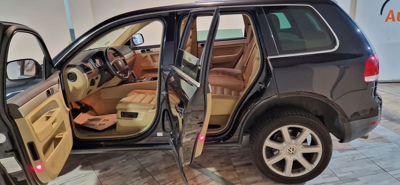 Volkswagen Touareg 3.0 TDI 225CV V6 TIPTRONIC MOTION TAPICERIA EN CUEERO BEIGE - Foto 5