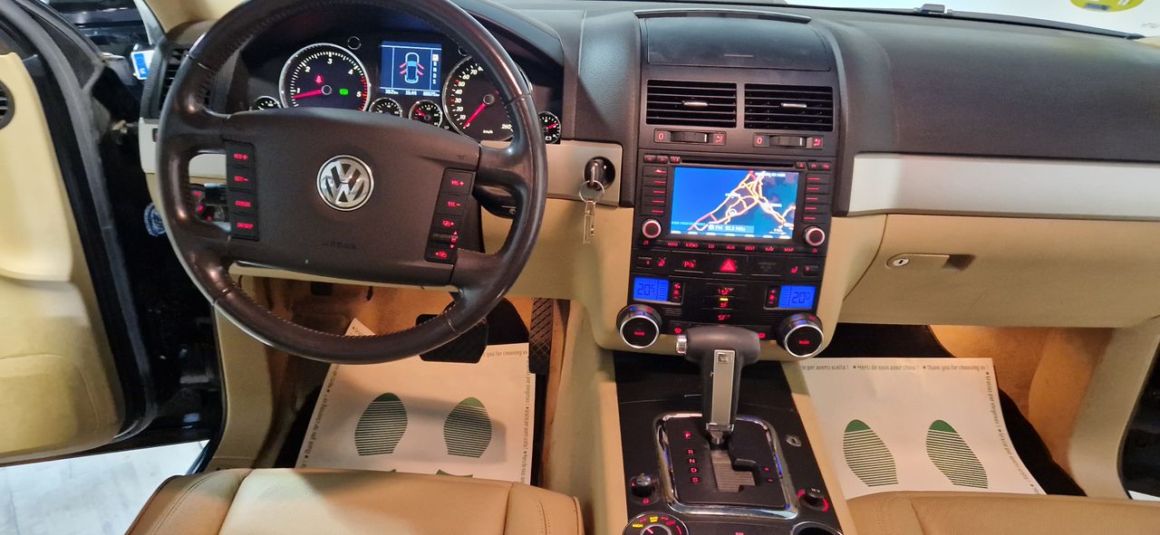 Volkswagen Touareg 3.0 TDI 225CV V6 TIPTRONIC MOTION TAPICERIA EN CUEERO BEIGE - Foto 16